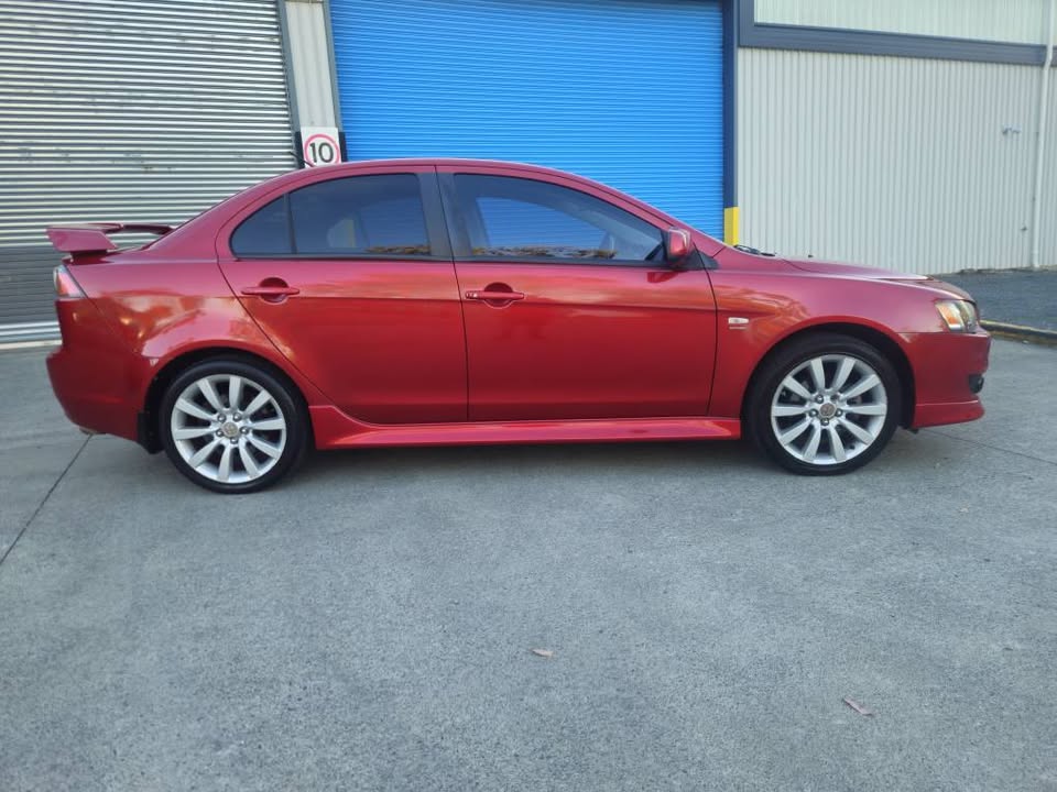 2011 Mitsubishi Lancer VRX 4.jpg